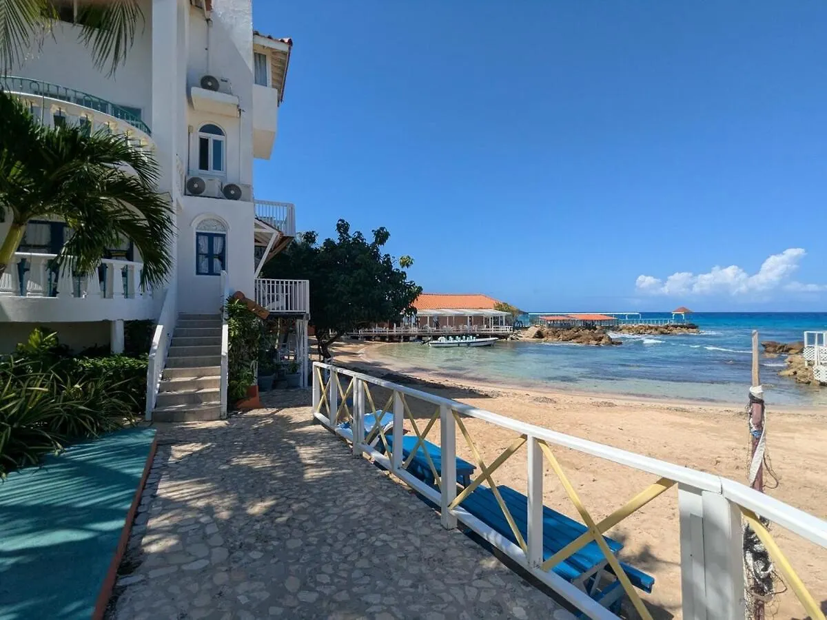 Sojo'S Sandy Toes Santuary Runaway Bay Jamaica